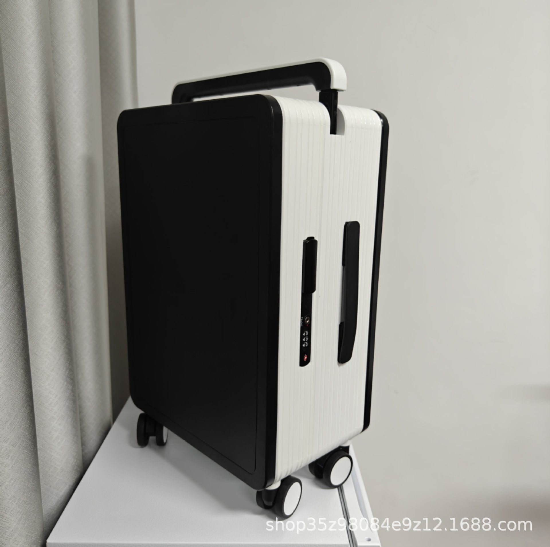 5c426c64fae6e3f4a519147a13b041a4_1765424919_9343.jpg 5c426c64fae6e3f4a519147a13b041a4_1765424919_9343.jpg